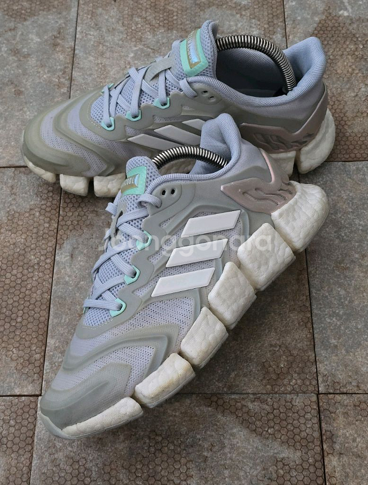 (225)아디다스 클라이마쿨 벤토 운동화 런닝화--2