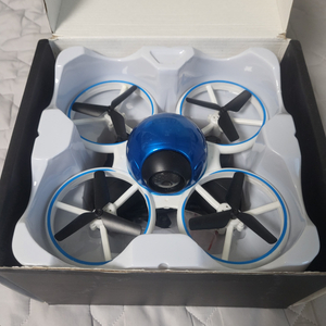 드론( 조명 켜짐) 급처합니다!