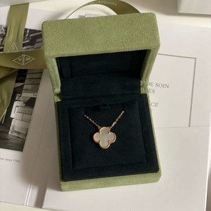 새상품 반클리프앤아펠 빈티지 알함브라 목걸이 마더오브펄 반클리프