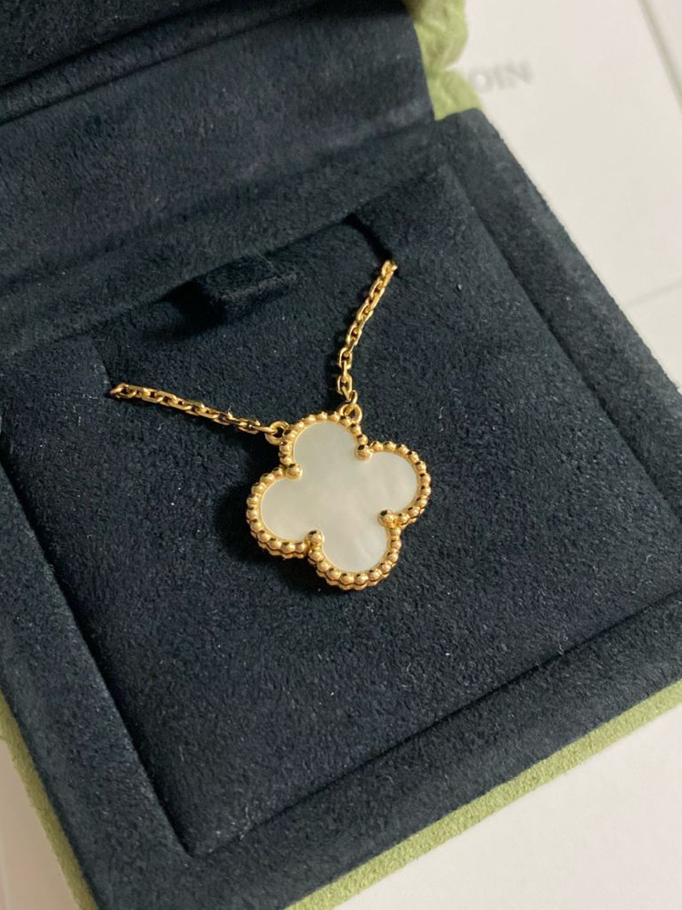 새상품 반클리프앤아펠 빈티지 알함브라 목걸이 마더오브펄 반클리프--3