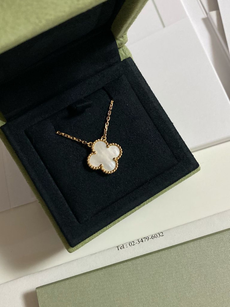 새상품 반클리프앤아펠 빈티지 알함브라 목걸이 마더오브펄 반클리프--7