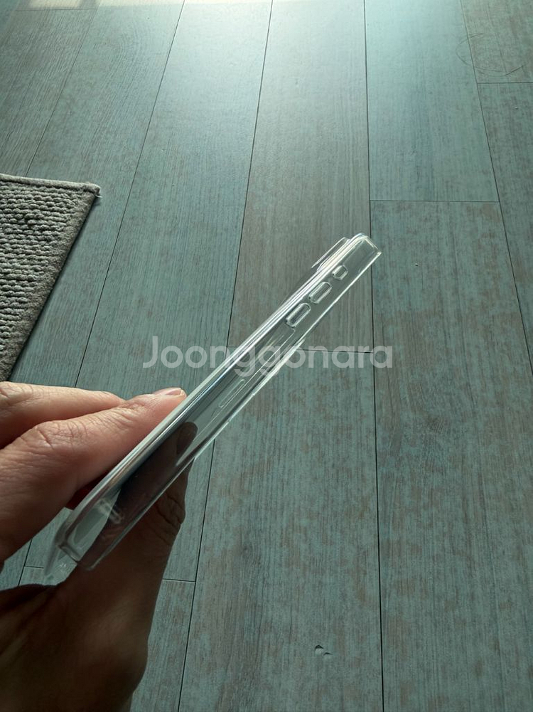 아이폰17프로 애플 정품 투명케이스 판매합니다--3