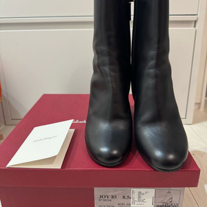 페라가모 앵클부츠 37