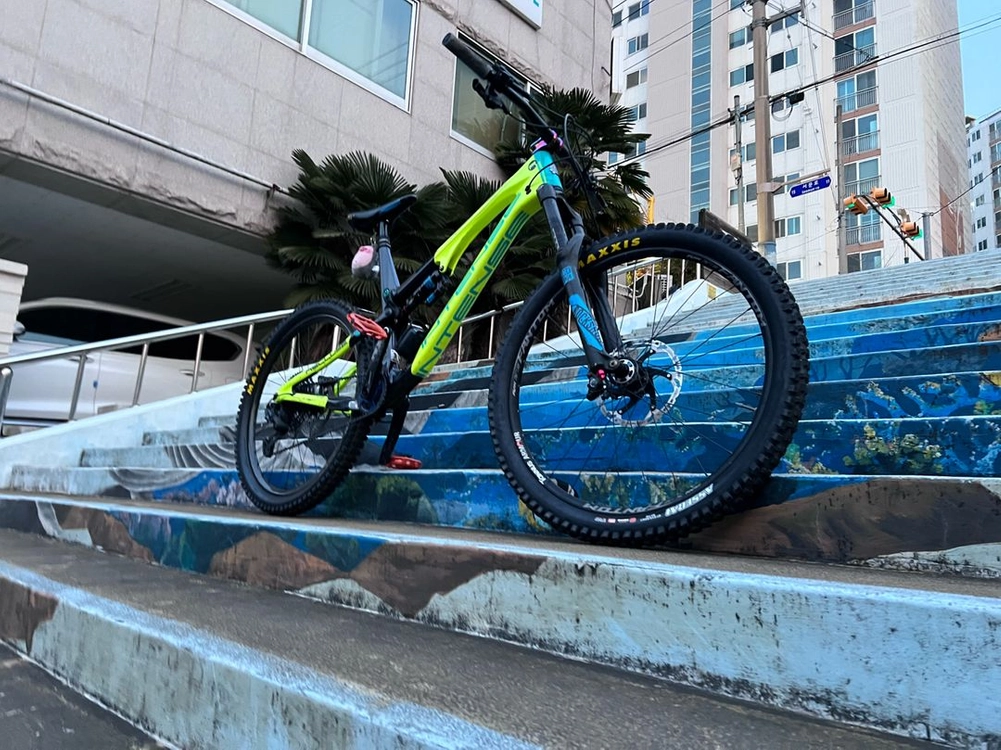 인텐스 mtb 풀샥 이미지