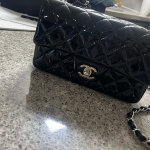 정품 샤넬 뉴미니 페이던트