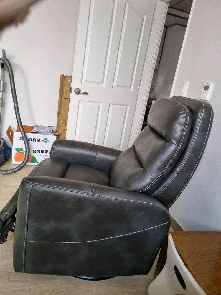 1인용전동리클라이너가죽소파--2
