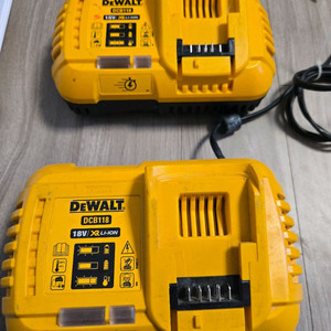 디월트 초고속충전기 dcb118 2022년식