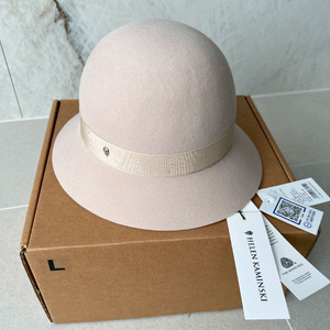 헬렌카민스키 에타(울100%)