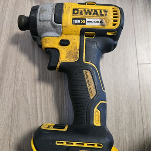 디월트 임팩드라이버 dcf887 (수리완료)