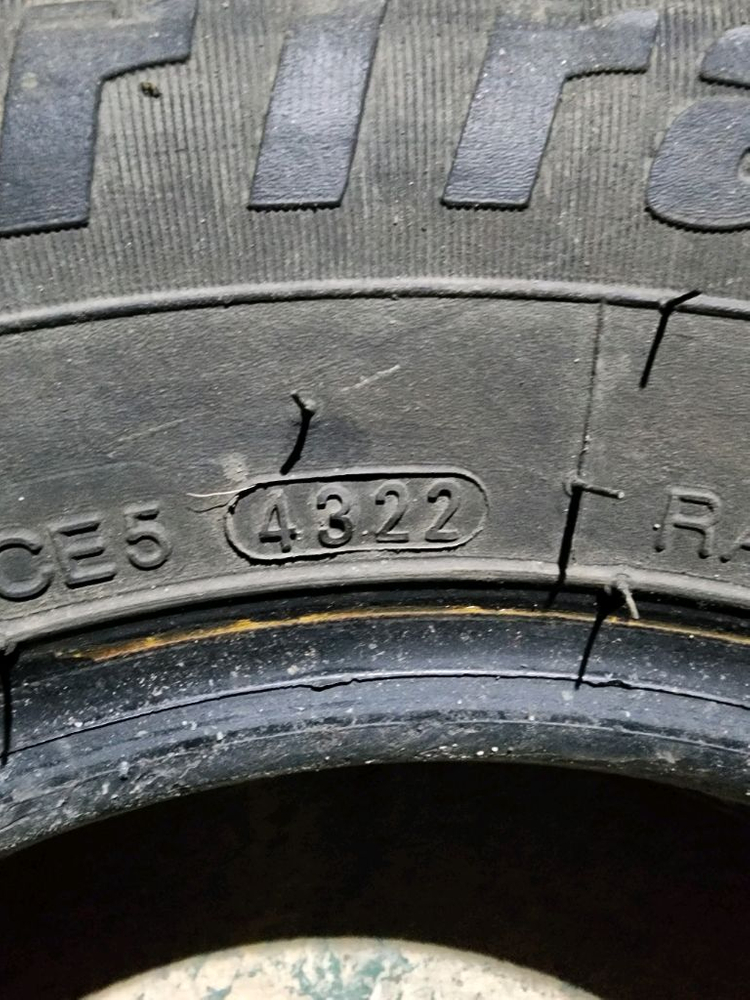 500 r12 화물차 중고타이어--3