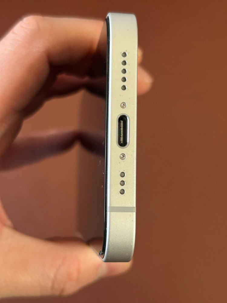 아이폰 16e팝니당 !!! 이미지