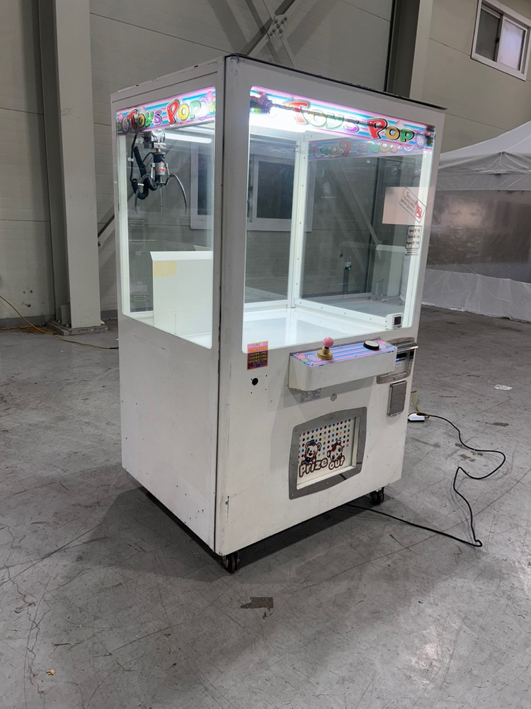 대형 인형뽑기 기계--1