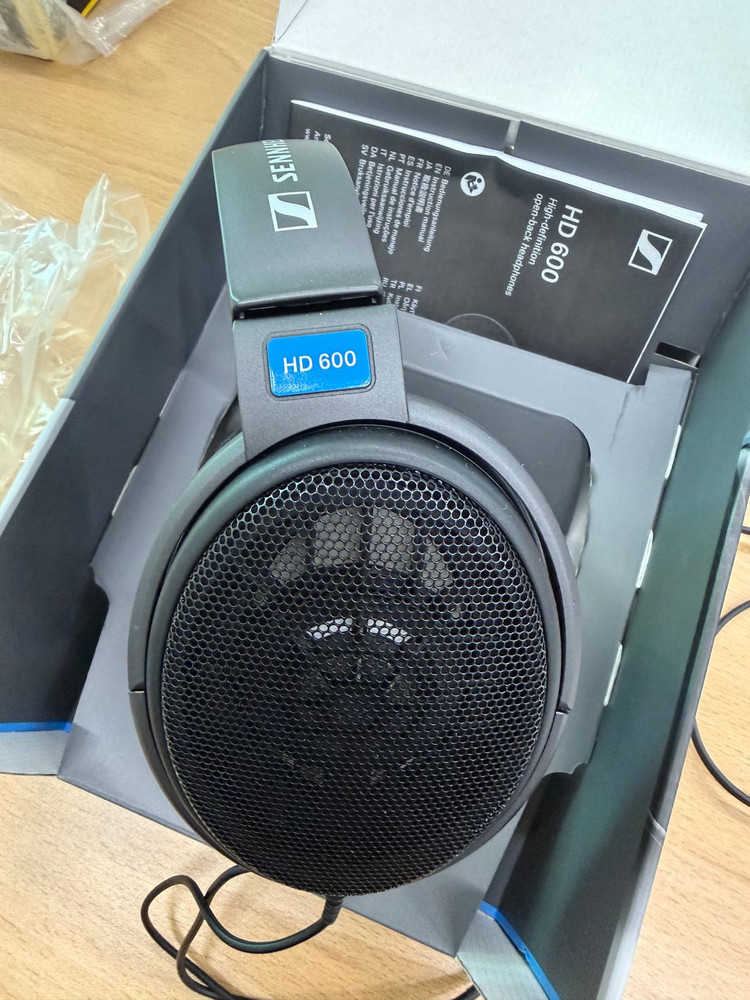 젠하이저 HD600 오픈형 레퍼런스 유선 헤드폰--2