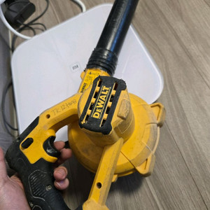 디월트 송풍기 dce100 본체 그대로만 2022년식