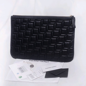 피에르 하디 퀼팅 큐브 나파레더 카프스킨 클러치