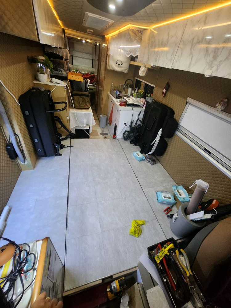 에어로타운 캠핑카 이미지