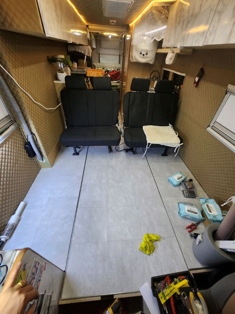 에어로타운 캠핑카 이미지