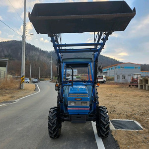 판매물품: 트랙터판매합니다 판매지역:구미입니다. 판매가격: 750만원 동양T450 45마력 이미지