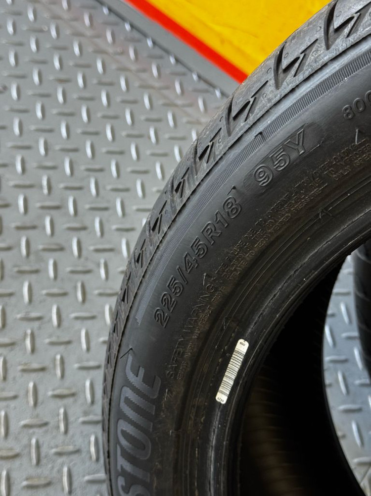 브리지스톤 신품급 타이어 225 45 18 이미지