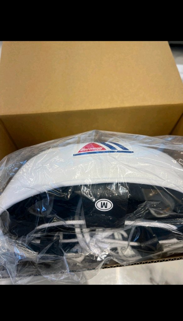 위닝 복싱 헤드기어 M사이즈 (새상품)--1