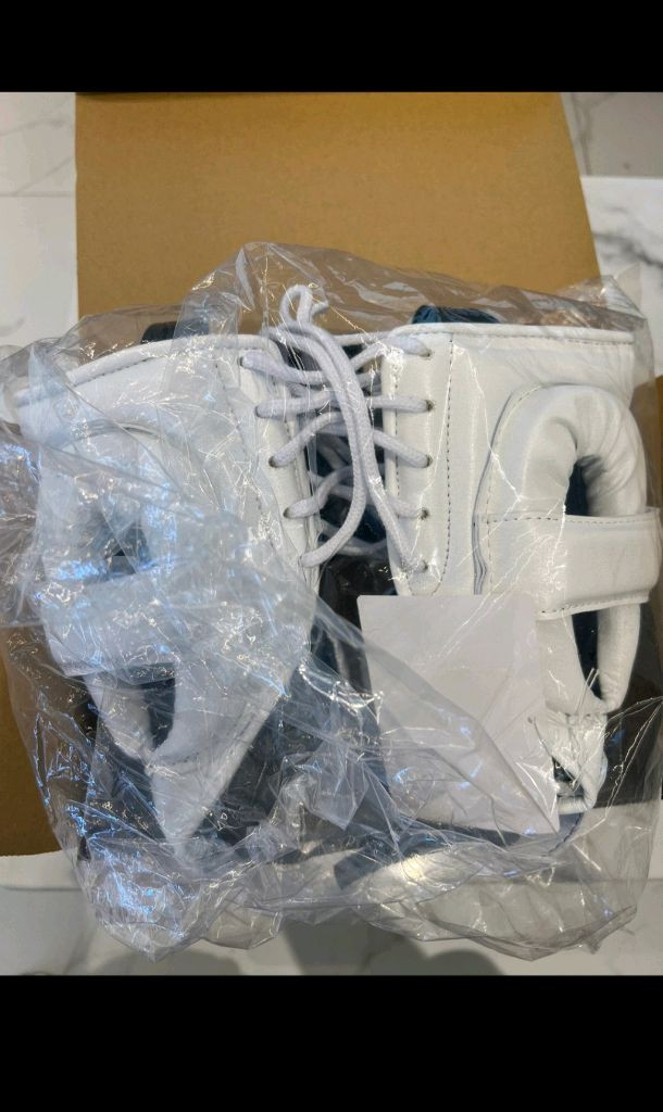 위닝 복싱 헤드기어 M사이즈 (새상품)--2