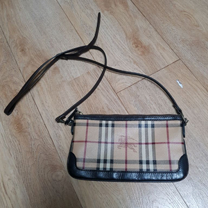 버버리 숄더 크로스백 가방