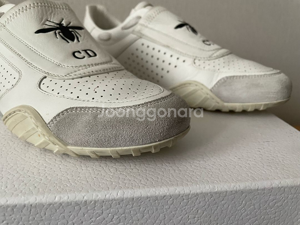 정품 디올 D-Bee 화이트 스니커즈 37.5--7