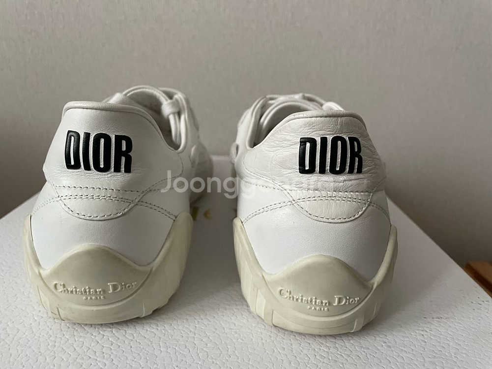정품 디올 D-Bee 화이트 스니커즈 37.5--8
