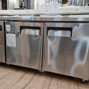 유니크대성테이블냉장고1500