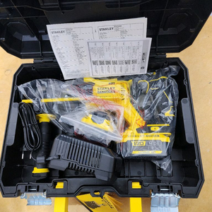 스탠리 FATMAX 20V 로터리 해머 드릴 새것 밧데리 2개 SBH900M2K 이미지