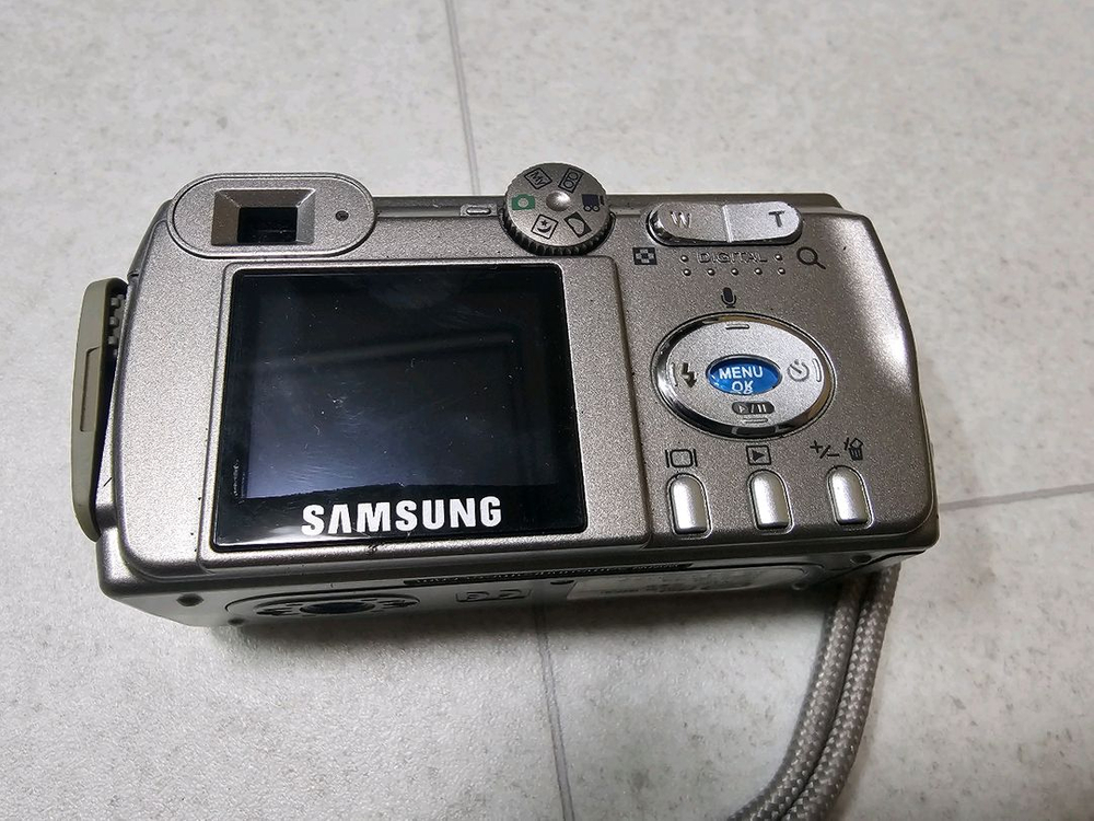 삼성케녹스d401 디지털카메라 레트로카메라 400만화소--1