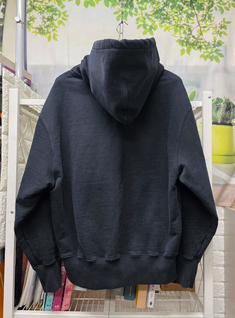 아미 남성 후드티 100 블랙 하트 로고 자수 후드티 MM25 이미지