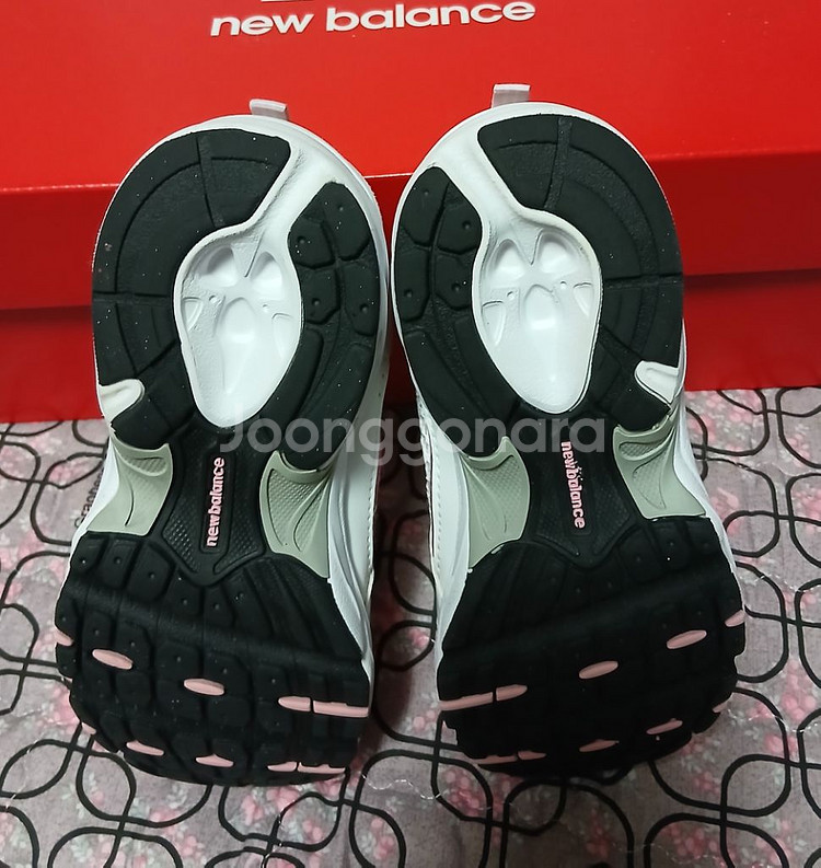 뉴발란스키즈530 실버핑크200운동화 거의새거24년1월--8