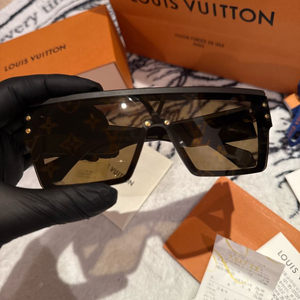 백화점판 루이비통 LV 와이메아 L 선글라스 Z1671