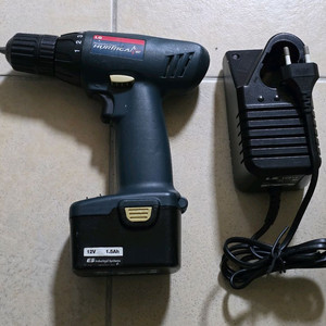LG(현 LS산전) 허리케인 충전드릴 12V 입니다.