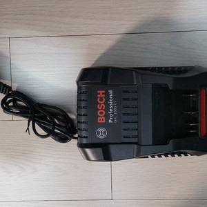 새상품) 보쉬 충전기 GAL 1880 CV