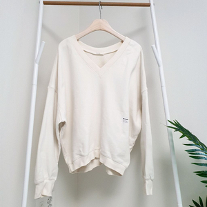 한섬시스템 루즈핏 v넥 맨투맨