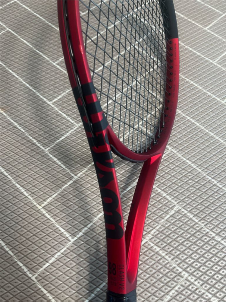 윌슨 클래시 테니스 라켓 이미지