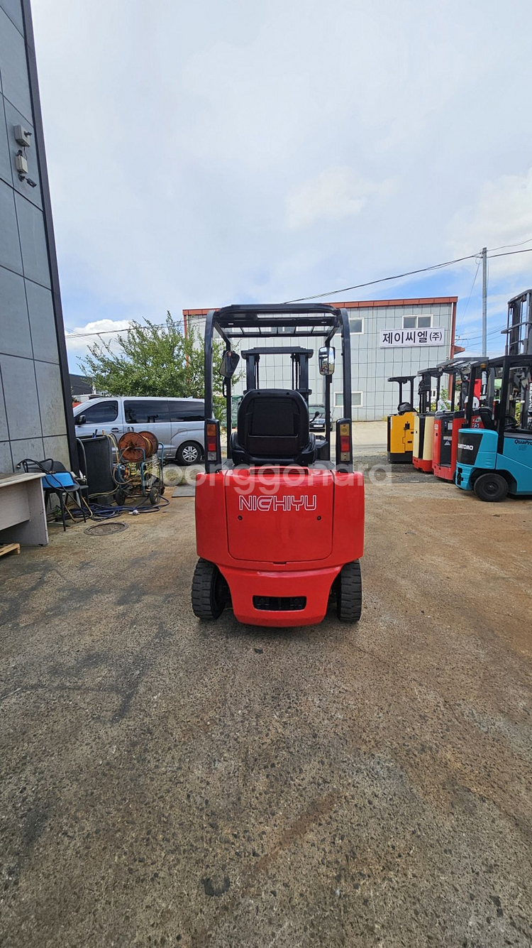 귀한 저상형 니찌유 좌식 1.5톤 전동지게차 3M 550만 (자체높이199CM)--1