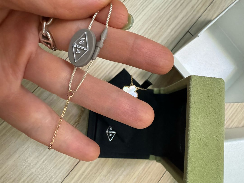 반클리프아펠 빈티지 알함브라 마더오브펄 목걸이( 새상품)--1