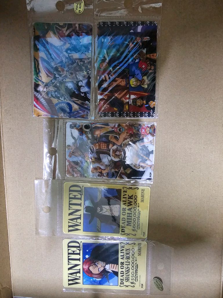 애니 굿즈( 원피스 마우스패드, 원피스 교통카드 스티커, 원피스 이어뮤 스티커, 길티크라운 카드지갑, 블랙 록 슈터--1