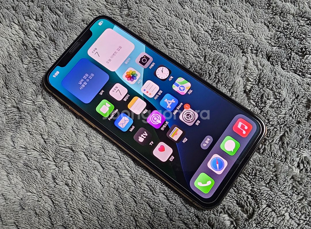 아이폰XS 512GB S급 배터리100% 무음카메라 3utools 인증 골드--1