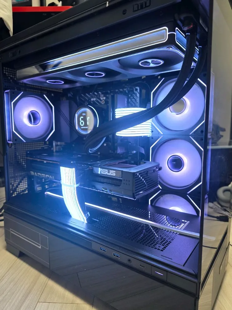 라이젠7 7800X3D RX9070XT 본체 팝니다 이미지
