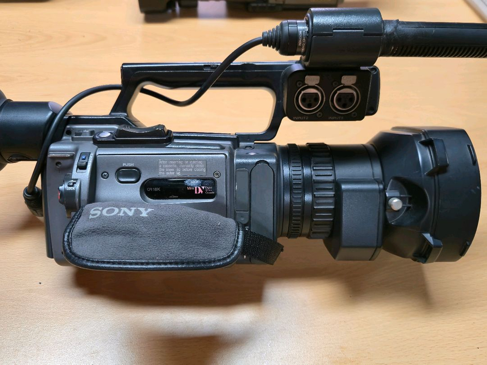 소니 dv캠 dsr- pd150--2