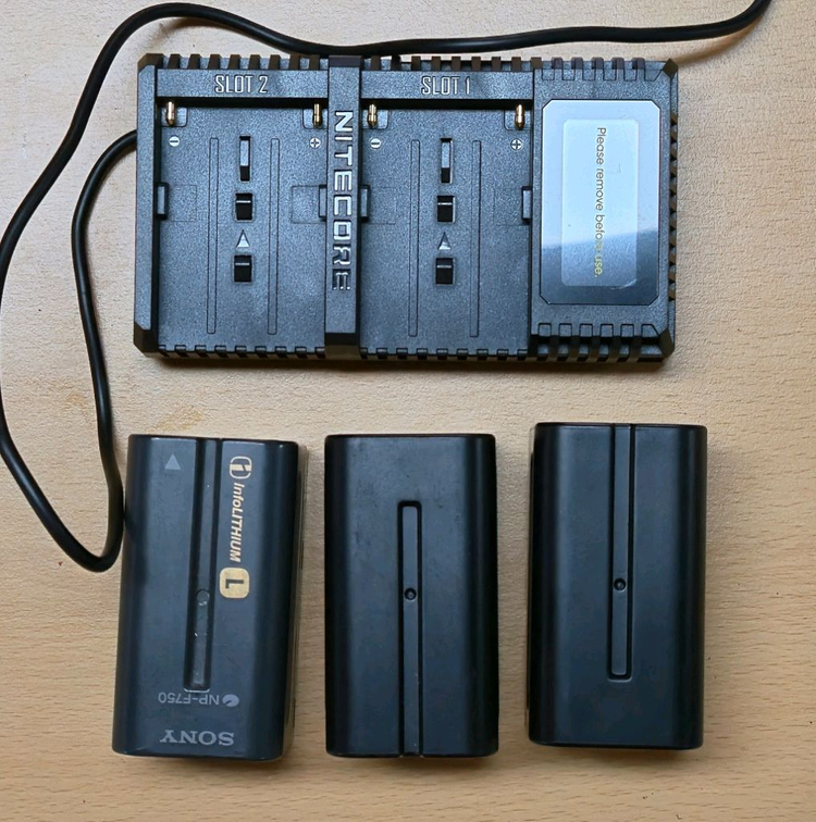 소니 dv캠 dsr- pd150--9