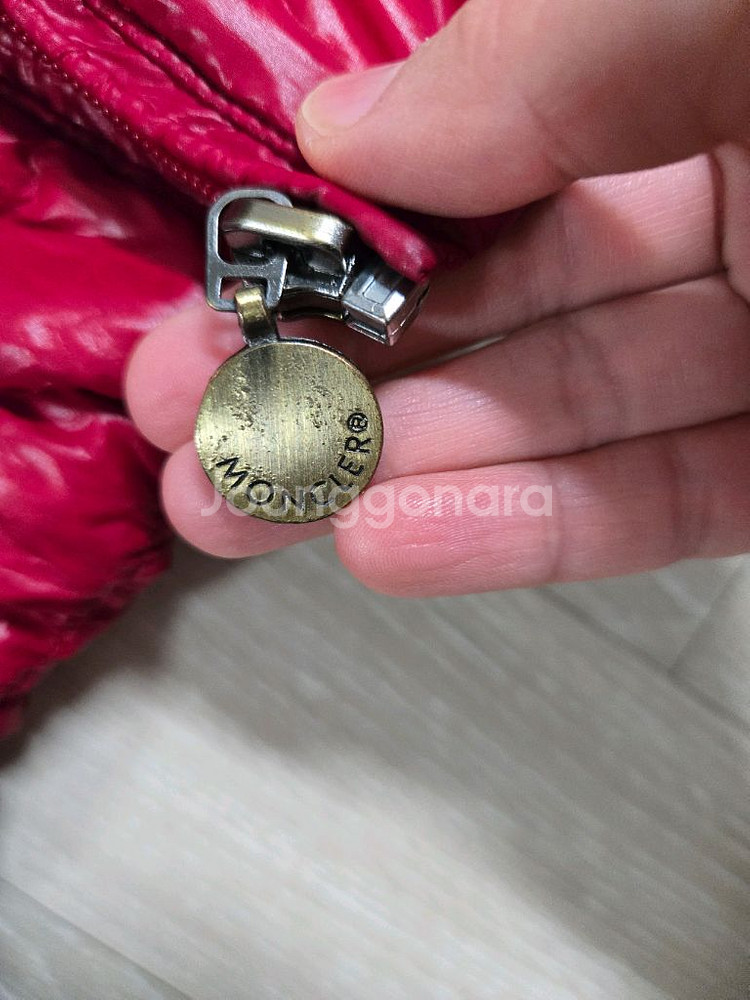 몽클레어 숏패딩 40 사이즈 정품--9