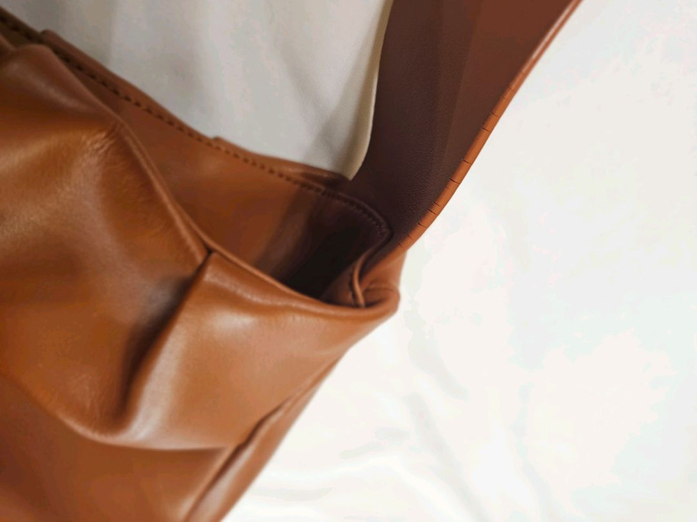 HOZE GABBY TAN 호재 호제 개더링 개비 호보백 숄더백 브라운--8