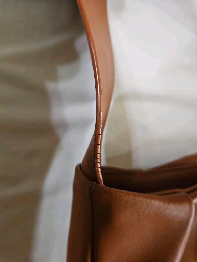 HOZE GABBY TAN 호재 호제 개더링 개비 호보백 숄더백 브라운--9