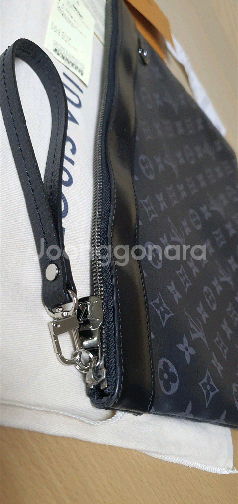 루이비통 이클립스 클러치/클러치백 정품S급(영수증O)구찌프라다루이비통디올고야드샤넬셀린느보테가생로랑버버리발렌시아가--3