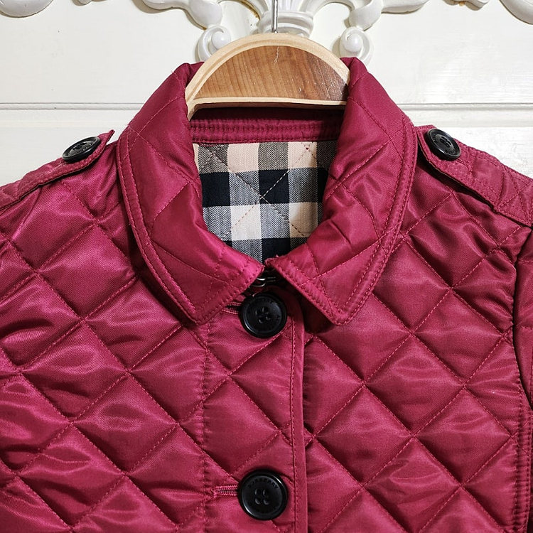 새상품급 (130호) 8y 버버리칠드런 누빔 퀼팅 자켓 / 여아 주니어 몽클레어 구찌 디올 셀린느 펜디--6